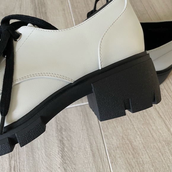 Sarah Jayne Girl's / woman’s JOLENE OXFORD WHITE Lace Up Shoes - Picture 7 of 8